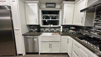 6416 Springtime Ct, Bakersfield, CA 93313 - photo 7