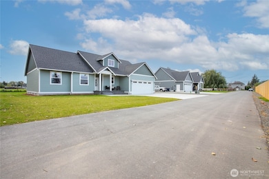 1204 E Georgia Ln, Everson, WA 98247 - photo 2