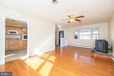 971 S Franklin St, Palmyra, PA 17078 - photo 4