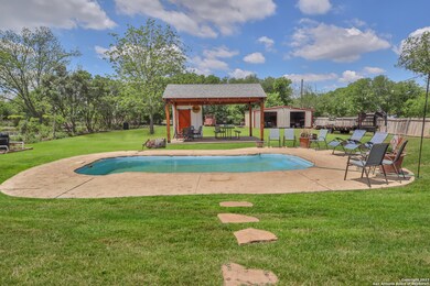 712 County Road 4402, Hondo, TX 78861 - photo 3