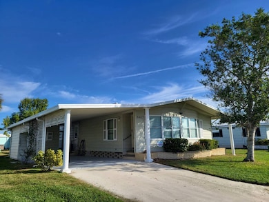 5467 Yarmouth Ln unit 387, Sarasota, FL 34233 - photo 3