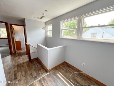 21 Regent St, Albany, NY 12202 - photo 6