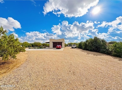 1033 E Irvine Rd, Phoenix, AZ 85086 - photo 2