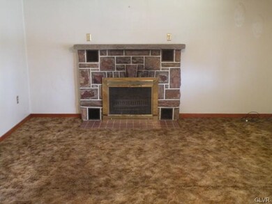 214 S Church St unit 216, Macungie, PA 18062 - photo 4