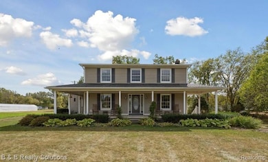 8560 Hough Rd, Almont, MI 48003 - photo 3