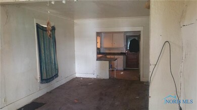 1747 Mansfield Rd, Toledo, OH 43613 - photo 4