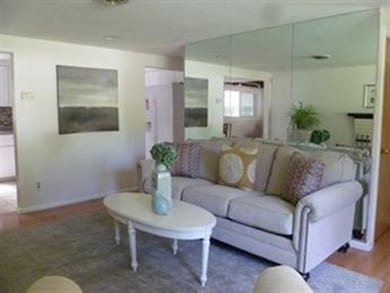 8 Lyndon Rd, Sharon, MA 02067 - photo 4