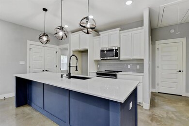 230 W Day St, Denison, TX 75020 - photo 4