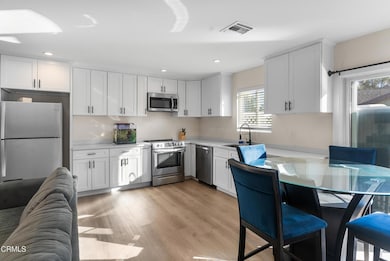 2549 Young Ave unit B, Thousand Oaks, CA 91360 - photo 5