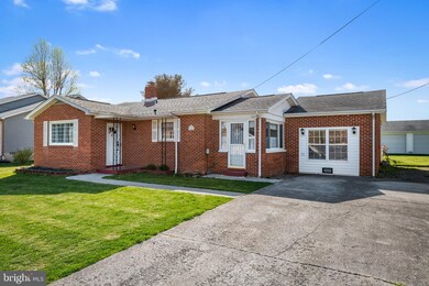 246 Aileen Ave, Strasburg, VA 22657 - photo 4