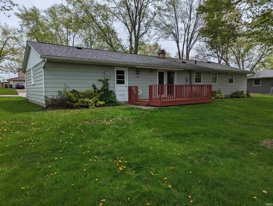 105 S Dewey St, Auburn, IN 46706 - photo 4