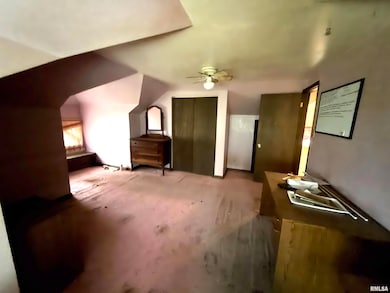 523 W 4th St, Centralia, IL 62801 - photo 6