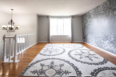 3886 Farm Brook Ln, Columbus, OH 43204 - photo 5