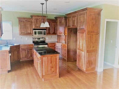 4420 SW Admiral Byrd Dr, Lees Summit, MO 64082 - photo 3