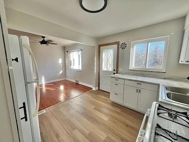 1116 Madeleine Cir, Cincinnati, OH 45231 - photo 4