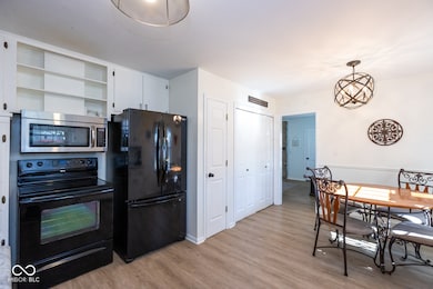 5310 E 68th St, Indianapolis, IN 46220 - photo 3