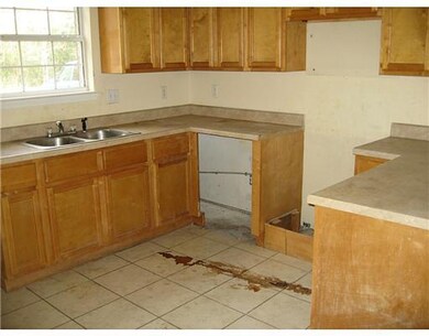 8028 Jeff Davis Dr, Bay Saint Louis, MS 39520 - photo 3