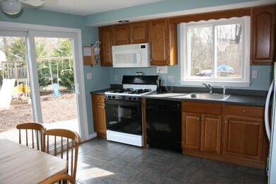 9 Deborah Bottle Rd, Mashpee, MA 02649 - photo 2