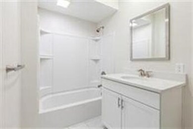 66 Humphrey St unit 3, Swampscott, MA 01907 - photo 5