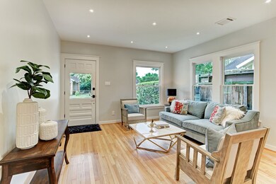 1015 W Melwood St, Houston, TX 77009 - photo 4