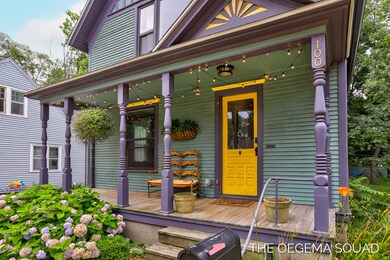 100 E 15th St, Holland-7