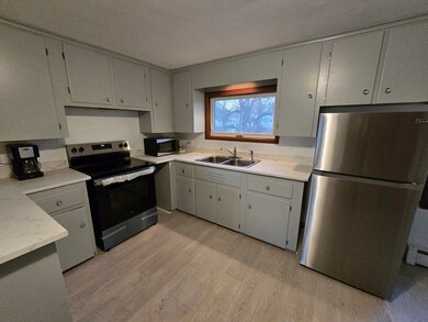 24 Pepka Dr, Webster, MA 01570 - photo 5