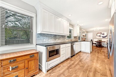 607 Bella Vista Rd, Bentonville, AR 72712 - photo 5