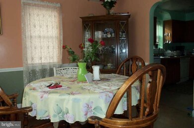 606 Modoc Ln, Oxon Hill, MD 20745 - photo 5