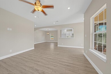 5419 Denmark St, Houston, TX 77028 - photo 7