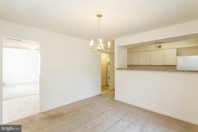 9640 Hagel Cir unit D, Lorton, VA 22079 - photo 5