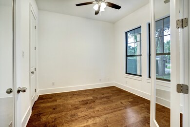 927 Lamonte Ln, Houston, TX 77018 - photo 5