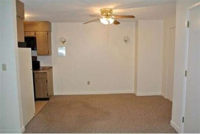 64 Jacqueline Rd unit 8, Waltham, MA 02452 - photo 4