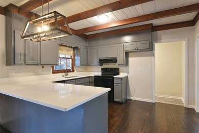 2013 Robinhood Rd, Albany, GA 31707 - photo 4