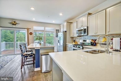 7954 Patterson Way, Hanover, MD 21076 - photo 3