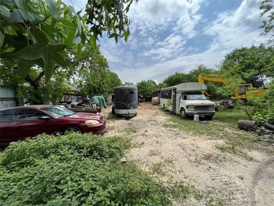 7906 James Franklin St, Houston, TX 77088 - photo 2