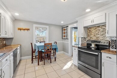 202 Salem St, Wakefield, MA 01880 - photo 4