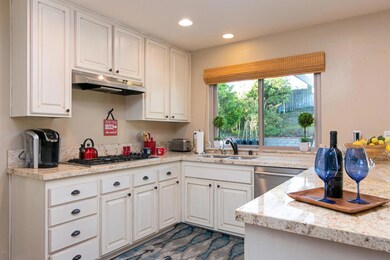 5501 Rainier St-print-017-024-Kitchen-40