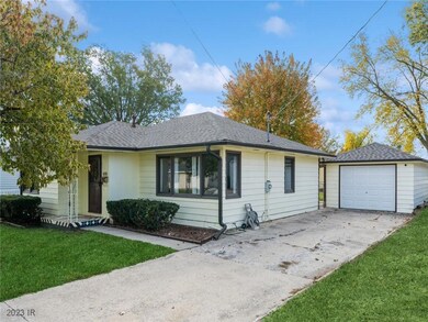 1103 N 5th Ave E, Newton, IA 50208 - photo 2