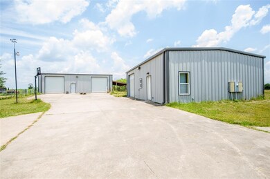 141 Skrivanek Rd, Ennis, TX 75119 - photo 3