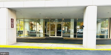 Taft Towers unit 903, Arlington, VA 22201 - photo 3