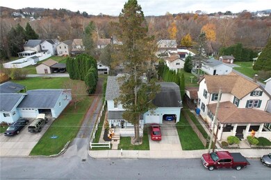 47 N Railroad St, Walnutport, PA 18088 - photo 3