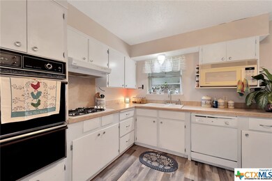 3316 Cloverleaf Dr, Waco, TX 76706 - photo 6