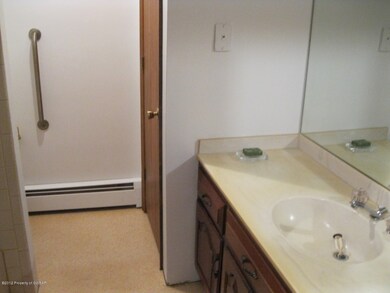 135 Frangorma Dr, Shavertown, PA 18708 - photo 7