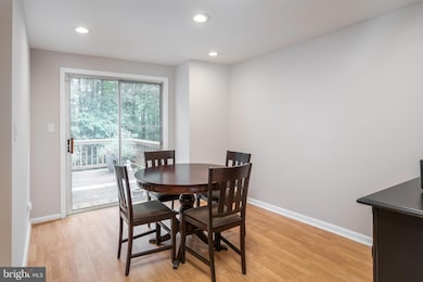 13822 Fount Beattie Ct, Centreville, VA 20121 - photo 5