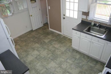 3209 Rosekemp Ave, Baltimore, MD 21214 - photo 7