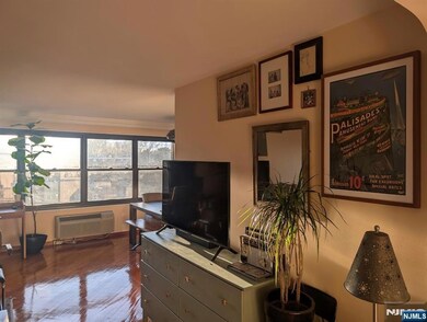 2352 Linwood Ave unit 7G, Fort Lee, NJ 07024 - photo 6