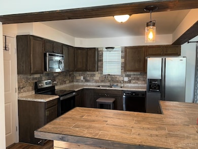 684 Jannie Ln, Loveland, OH 45140 - photo 2