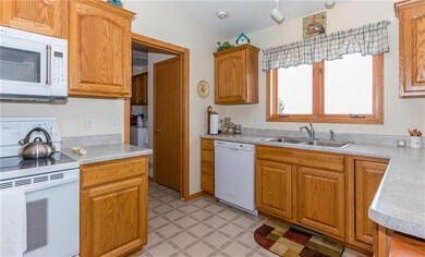 9501 SE 6th Ave, Runnells, IA 50237 - photo 6