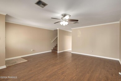 7-web-or-mls-3500 E Simcoe 72-7