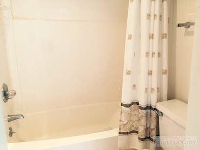 FULL BATH #1